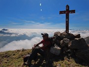 66 Pes Gerna (2562 m) terza ed ultima cima sopra  le nuvole ! 